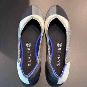 Rothy's Navy and Gray Patterned Flats